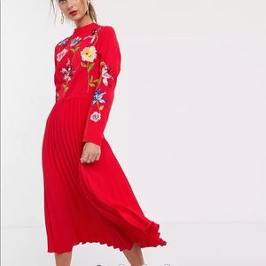 Red floral midi dress from ASOS 🌹